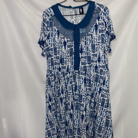 TORRID BBC DR.WHO WO SIZE 2(2X)DRESS BLUE PETER PAN COLLAR SHEER INSET BUTTONS - Picture 7 of 12